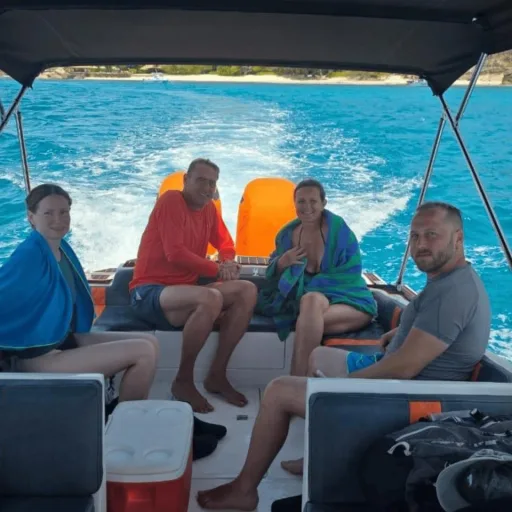 Gigit Boat Charter