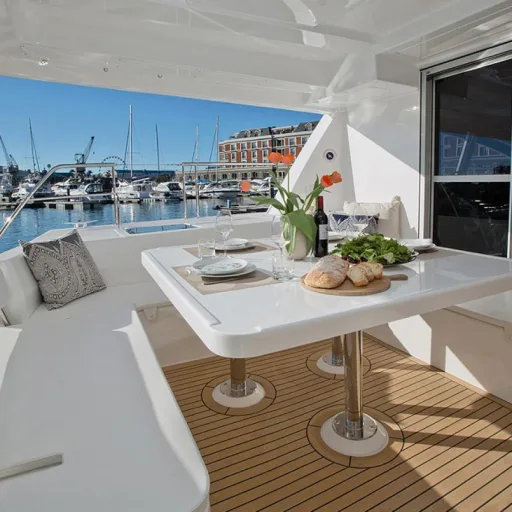 Elegant Yachting