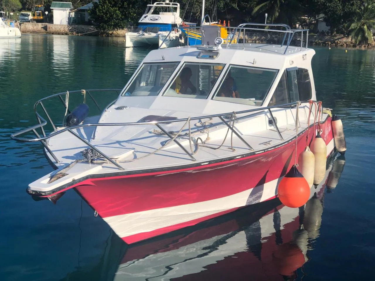 Location de bateau à la journée de Mahé à l'île de La Digue et retour