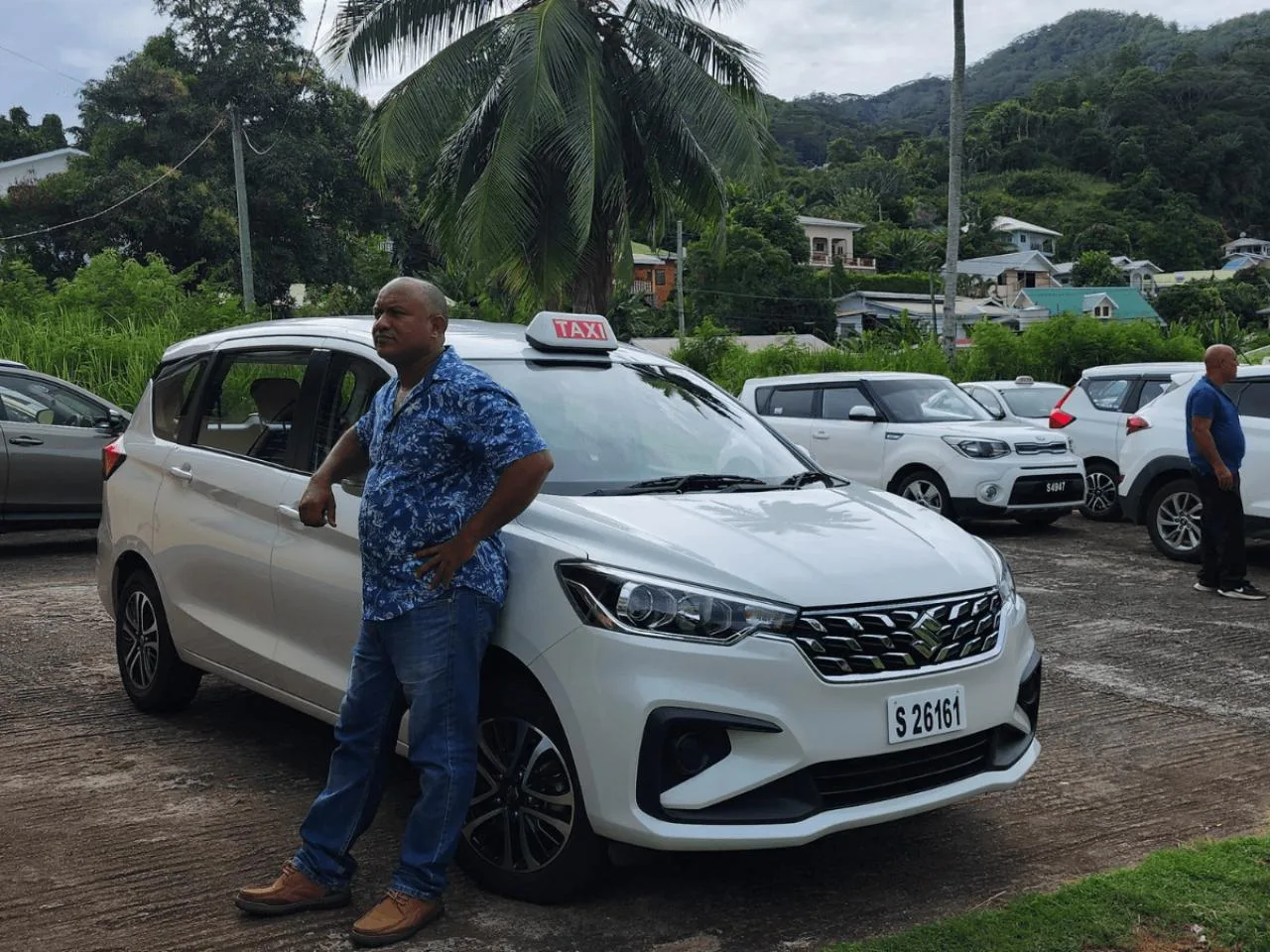 Taxi-Transfer vom Flughafen Mahe Island zum Gebiet Beolier