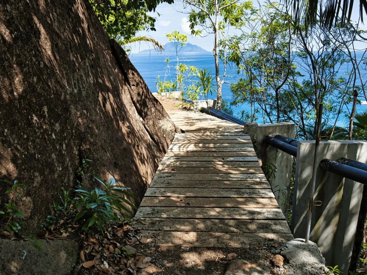 Randonnée guidée de 6 heures sur l'île de Mahé pour 4 personnes – Choisissez votre sentier