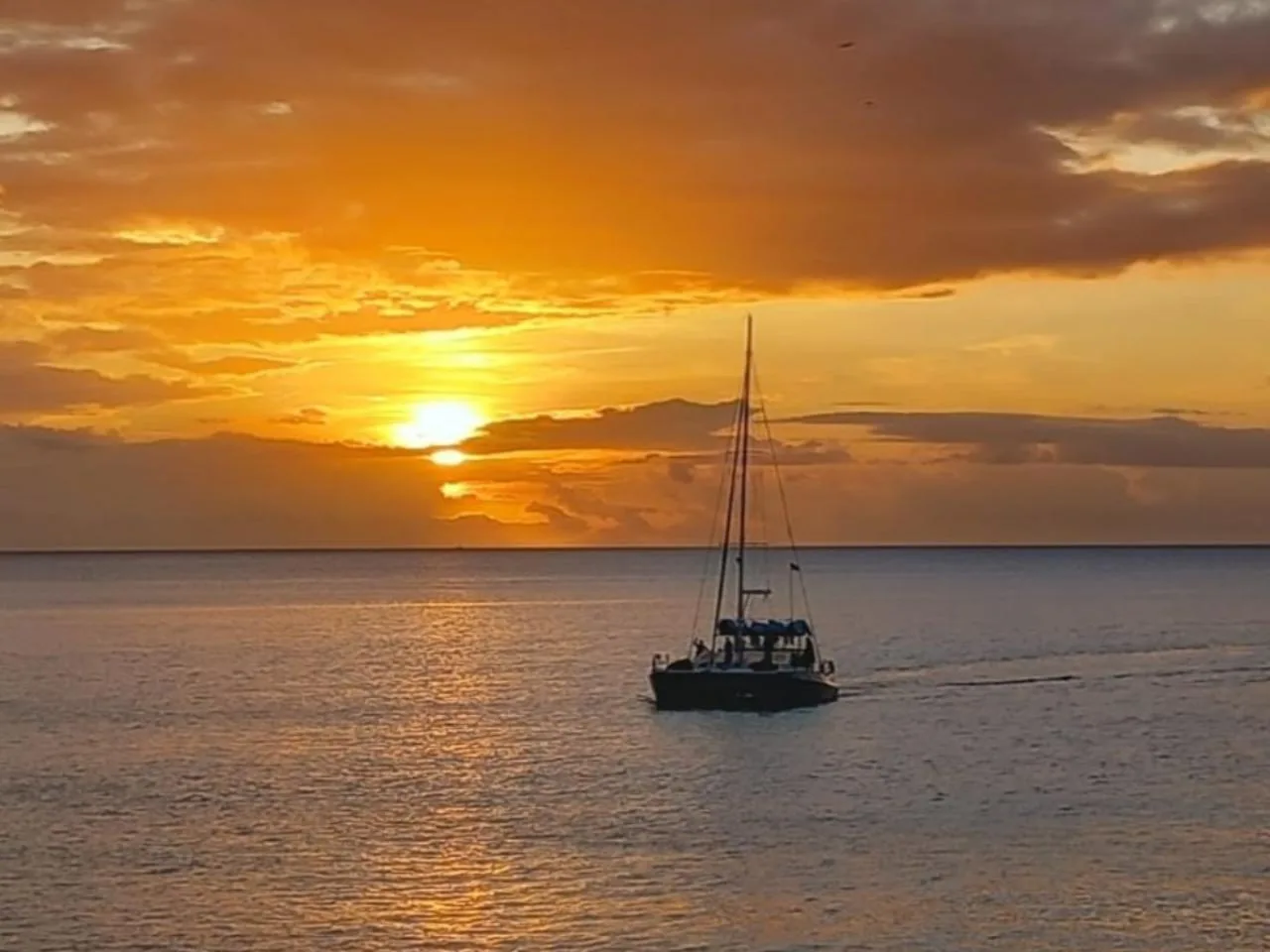 Privé Romantische Sunset Cruise & Diner bij Kaarslicht