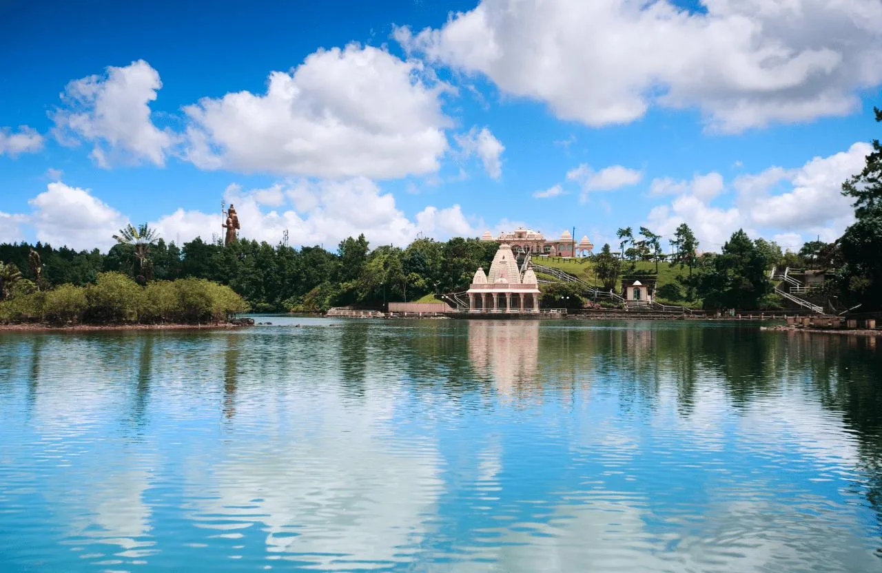 Southern Mauritius: Volcanoes, Temples & Coloured Eart for up to 4 pax