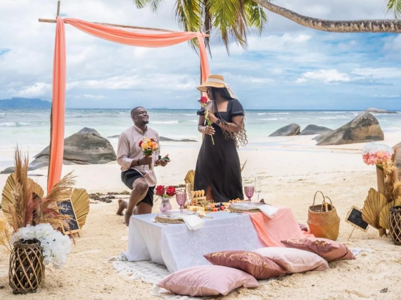 Lunch/Dinner on the Beach: 3-Course Menu with Seafood or Chicken, Mahé