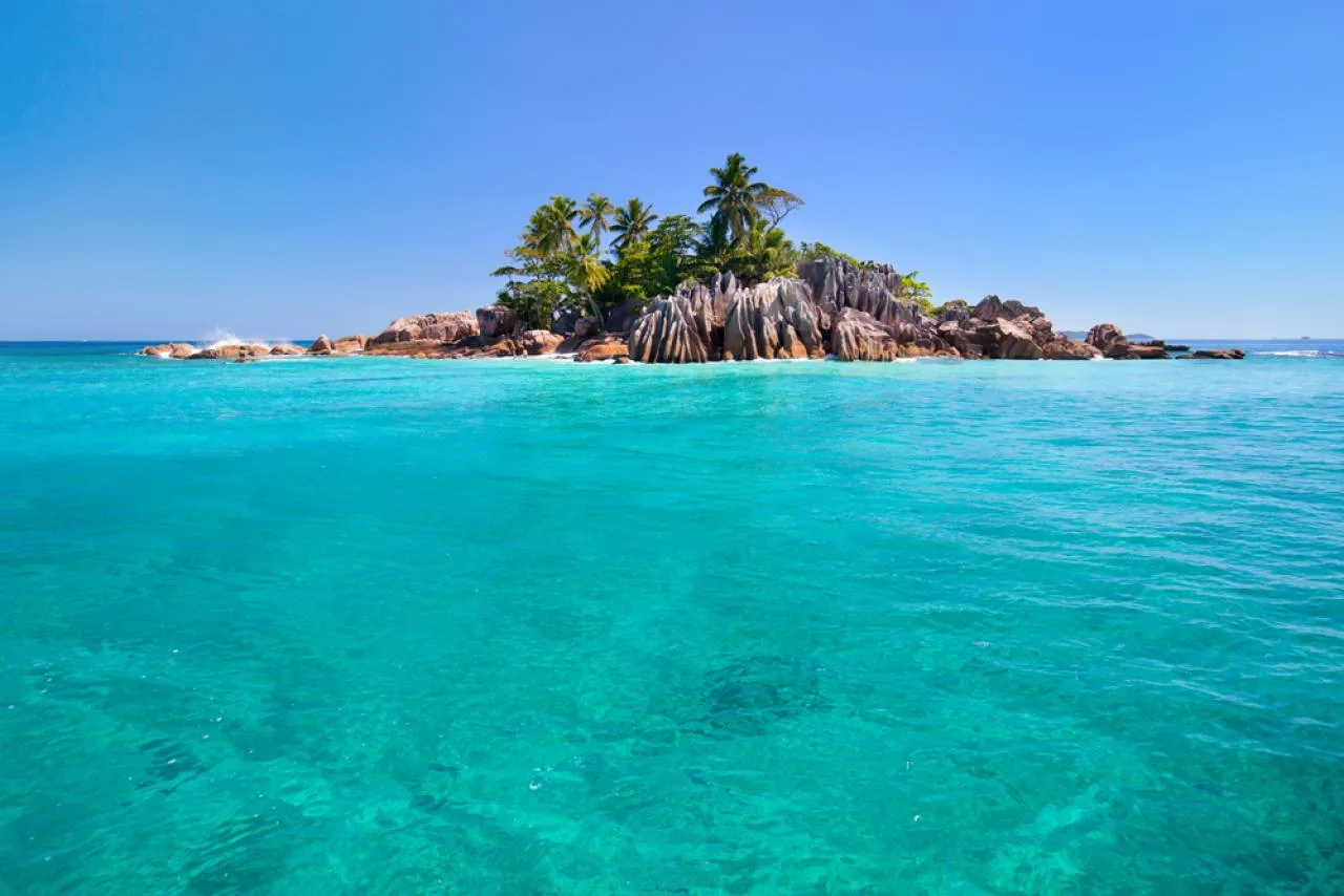 Private snorkeling tour to Curieuse & St. Pierre Islands