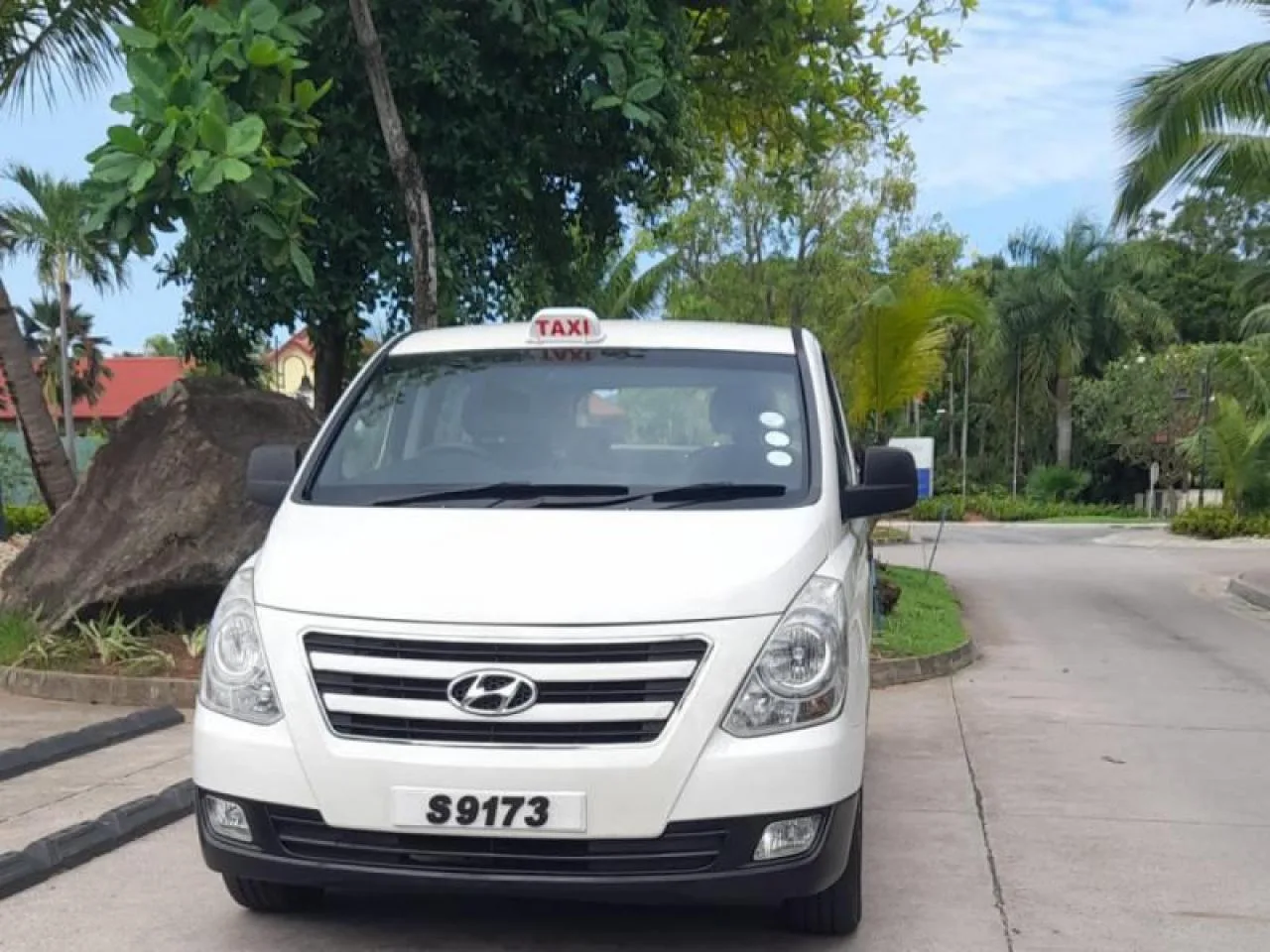 Taxi Transfer from Mahé Airport to Mahé Jetty | 1-4 people