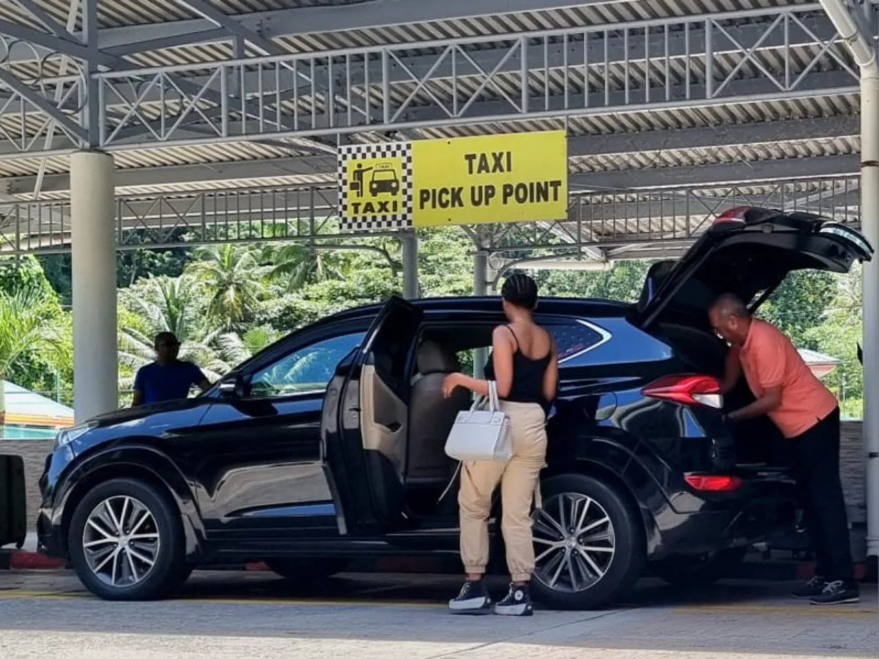 Taxi Transfer from Mahe Island Airport to Eden Island