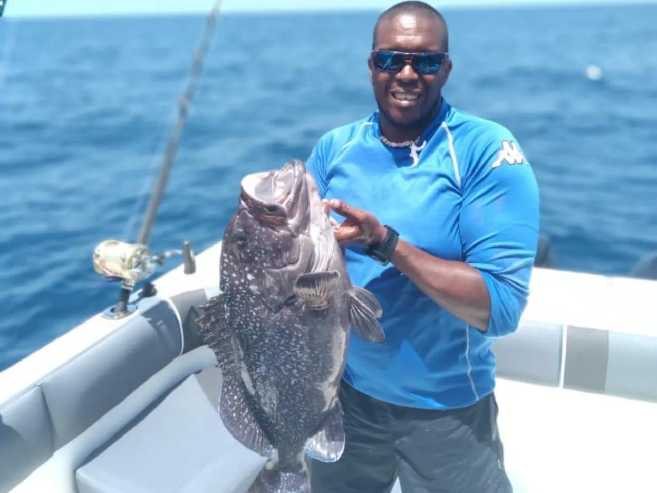 Passeio Privado de Pesca de Meio Dia (Barco Grande)