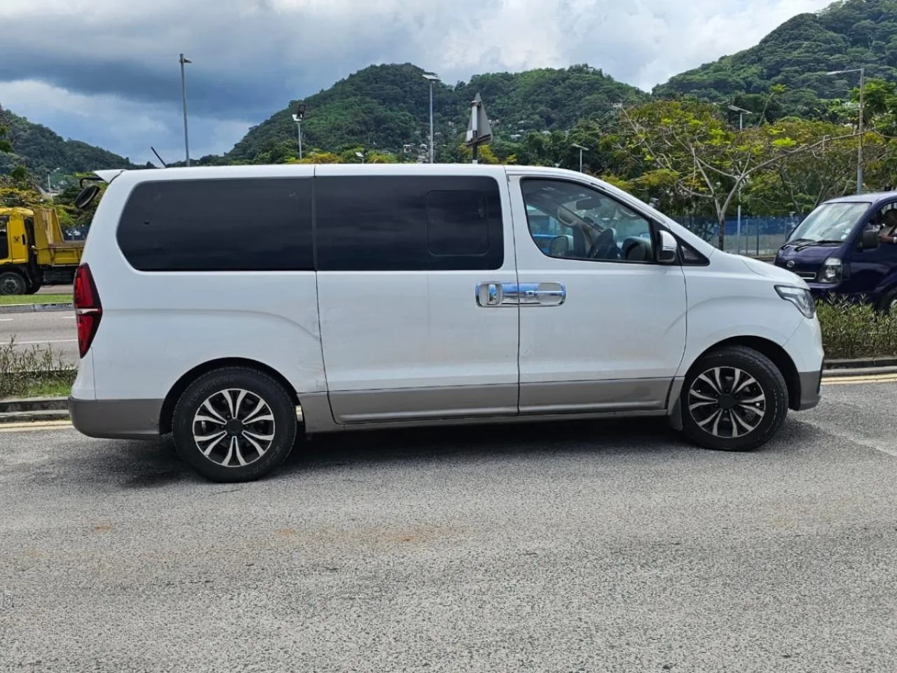 Transfer dall'Aeroporto di Mahé all'area di Takamaka – Navetta alle Seychelles