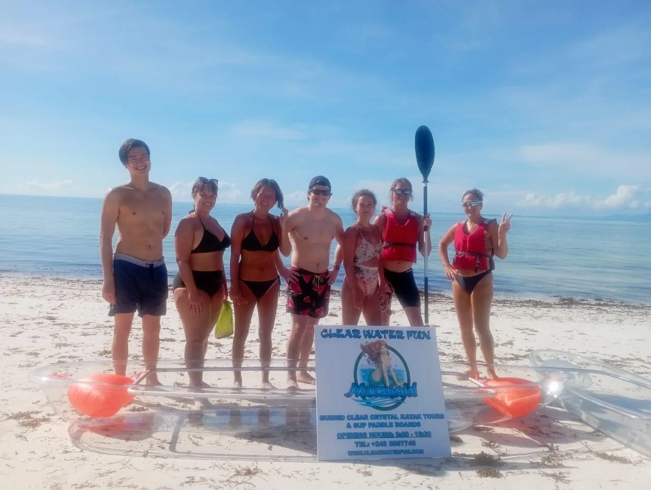 Noleggia un kayak trasparente sull'isola di Praslin - 30 min