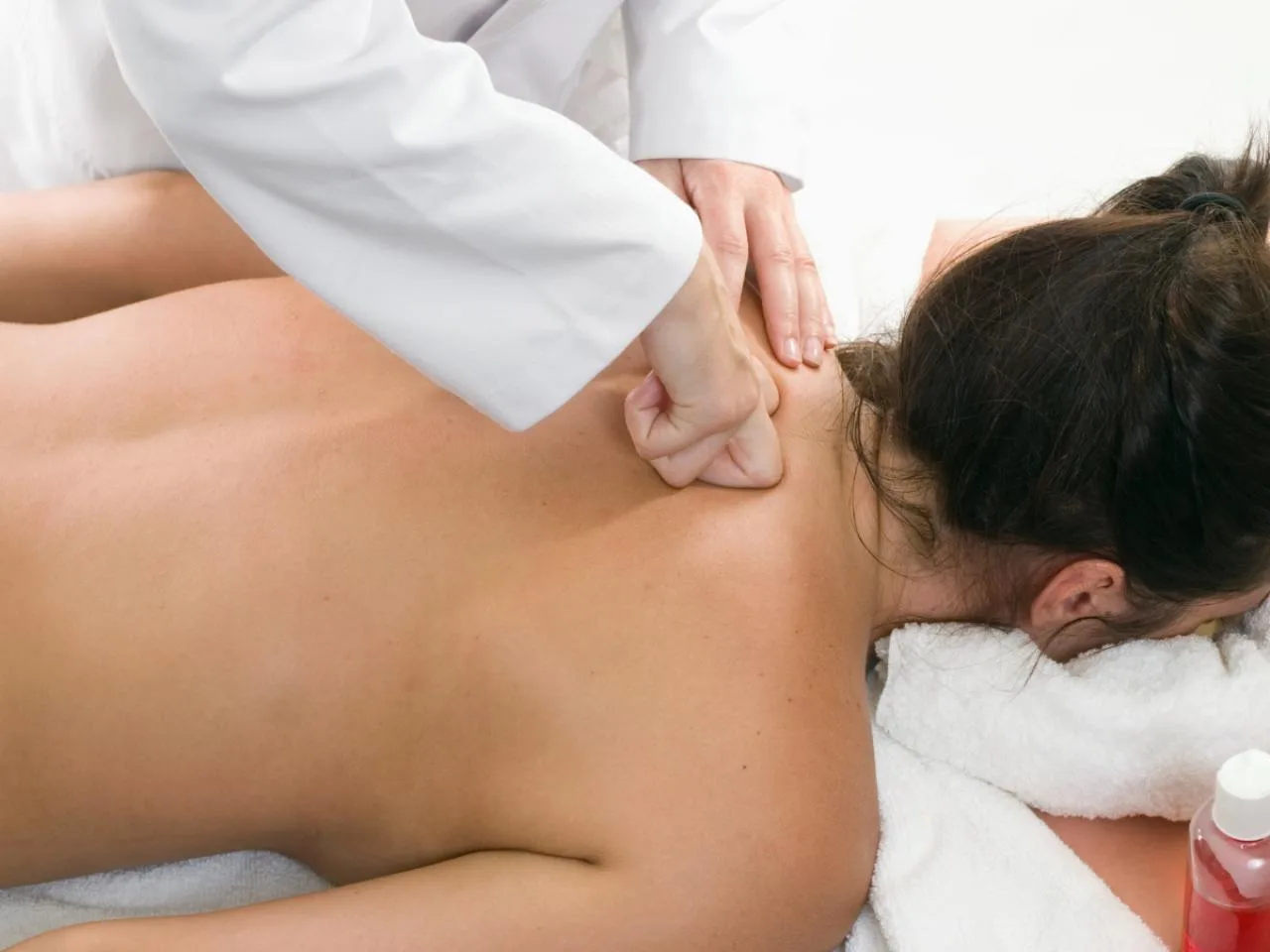 30 minutos de Massagem de Tecido Profundo de Corpo Inteiro em La Digue