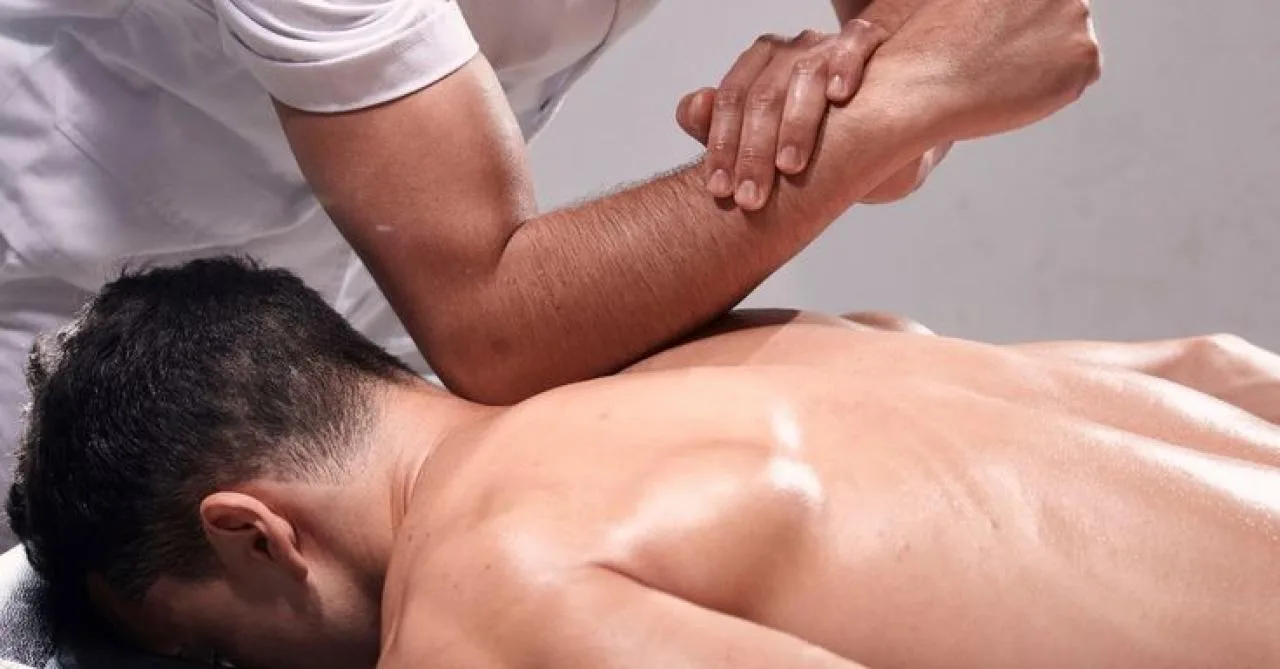 60 minuten full-body deep tissue massage op La Digue
