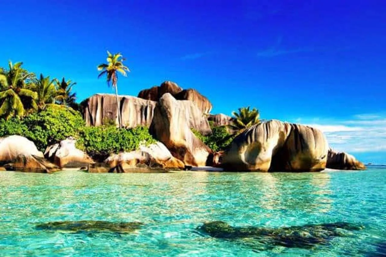 Entdecken Sie Praslin und La Digue auf unserer ganztägigen Bootstour