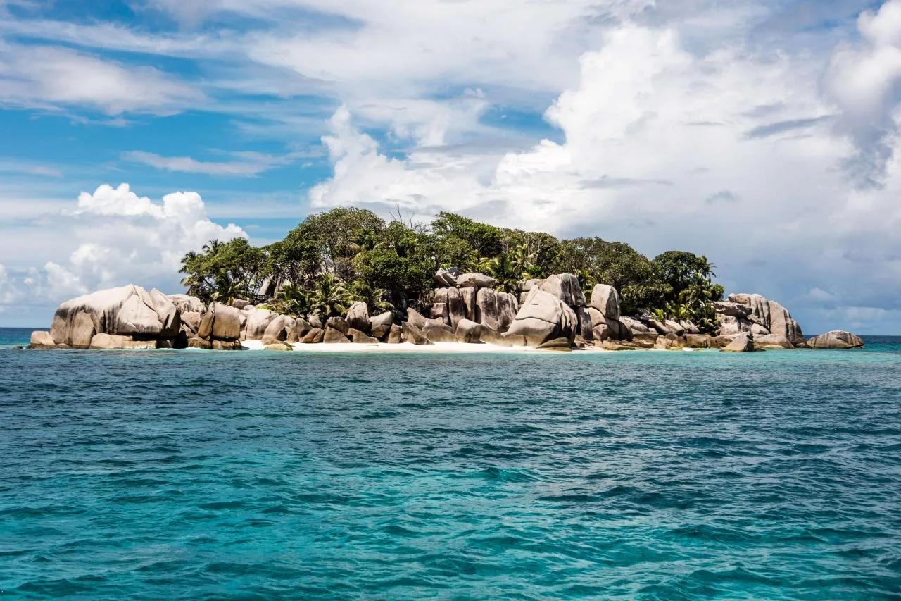 Half-Day Coco & Félicité Islands with Belle Petra from La Digue