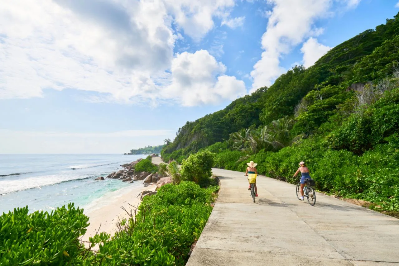 Bootsfahrt zur Insel La Digue mit Fahrradverleih - Von Mahé