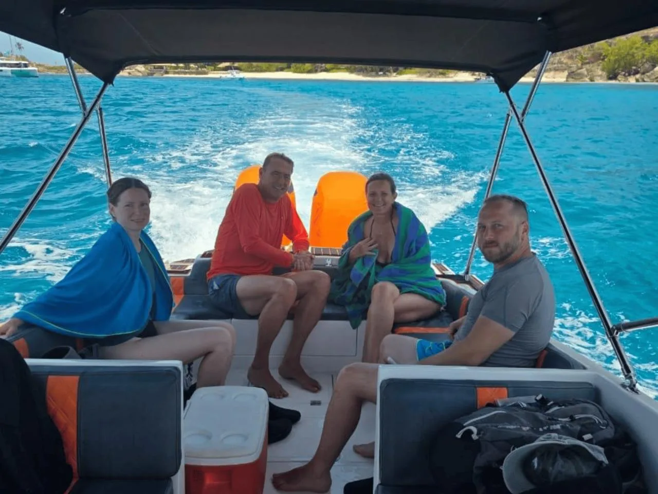 Escursione di snorkeling in giornata alle isole Big Sister, Little Sister e Felicite