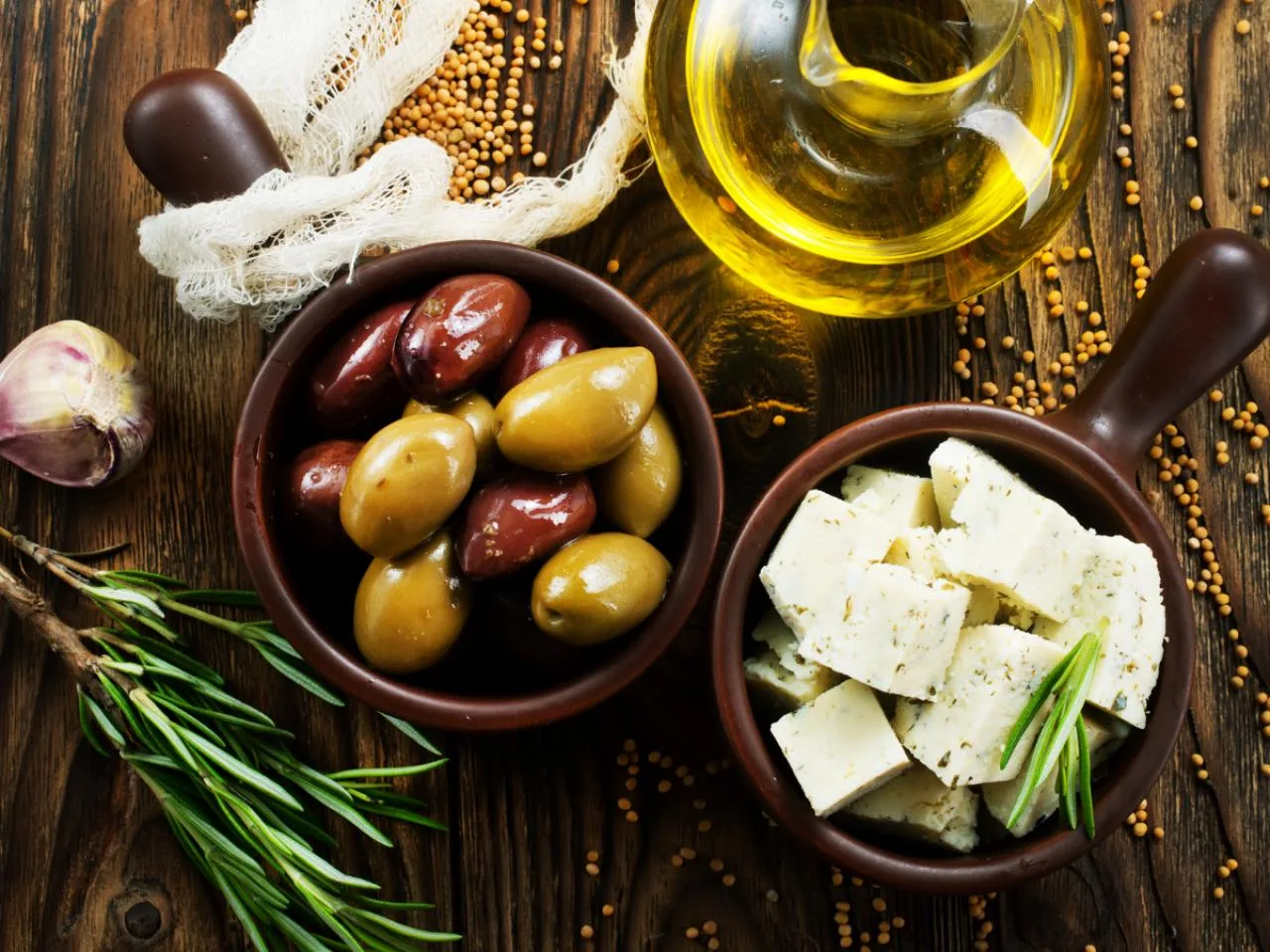 Tapas: Mixed Olives & Cheese in La Digue