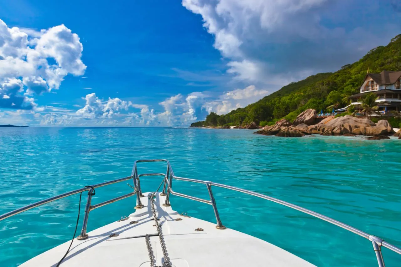 Passeio de Barco de Ida e Volta para a Ilha de La Digue - A Partir de Mahé