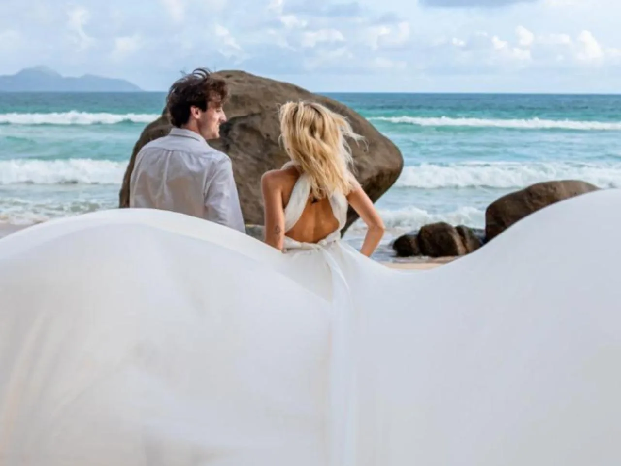 Séance photo en robe volante aux Seychelles - avec 1 robe