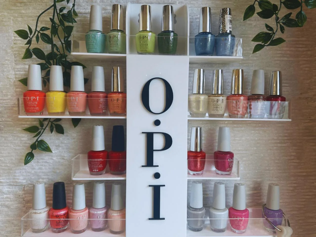 Seaside Splendor: Nail Overlays - Elegance by the Waves