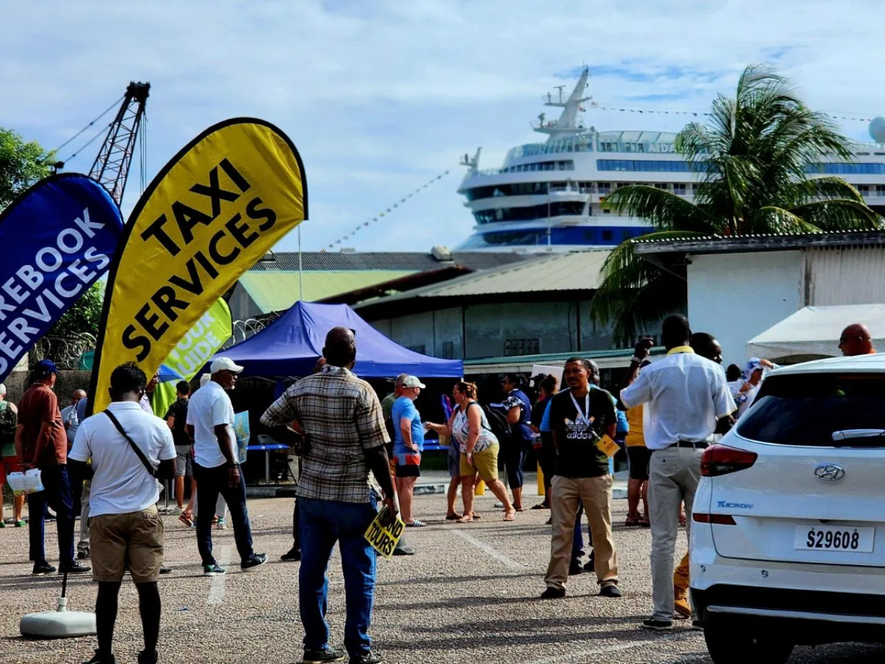 Taxitransfer vom Flughafen Mahé nach Anse La Mouche