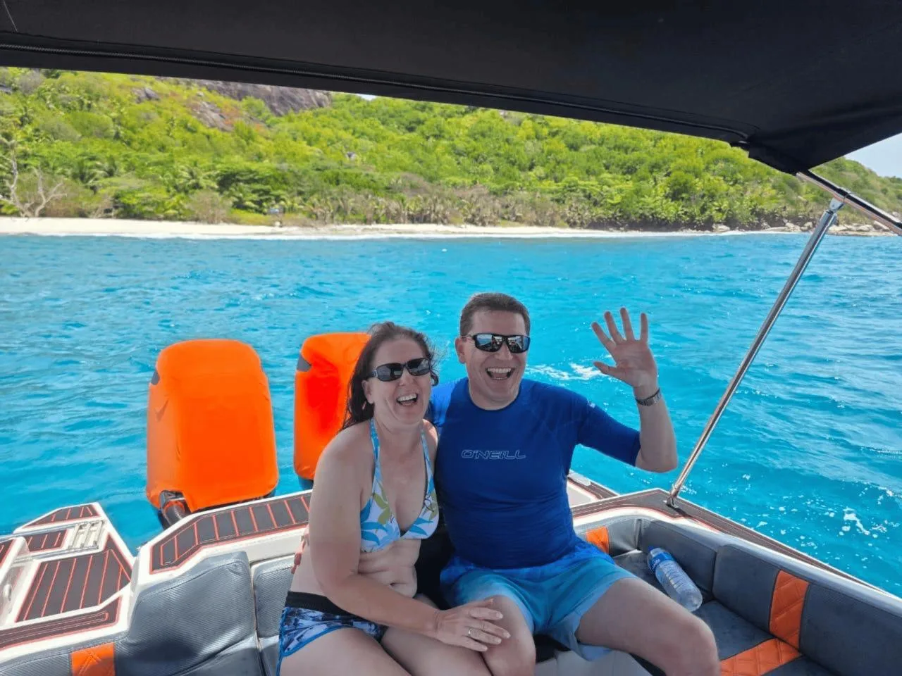 Visite privée d'une journée complète des îles Big Sister, Little Sister et Félicité