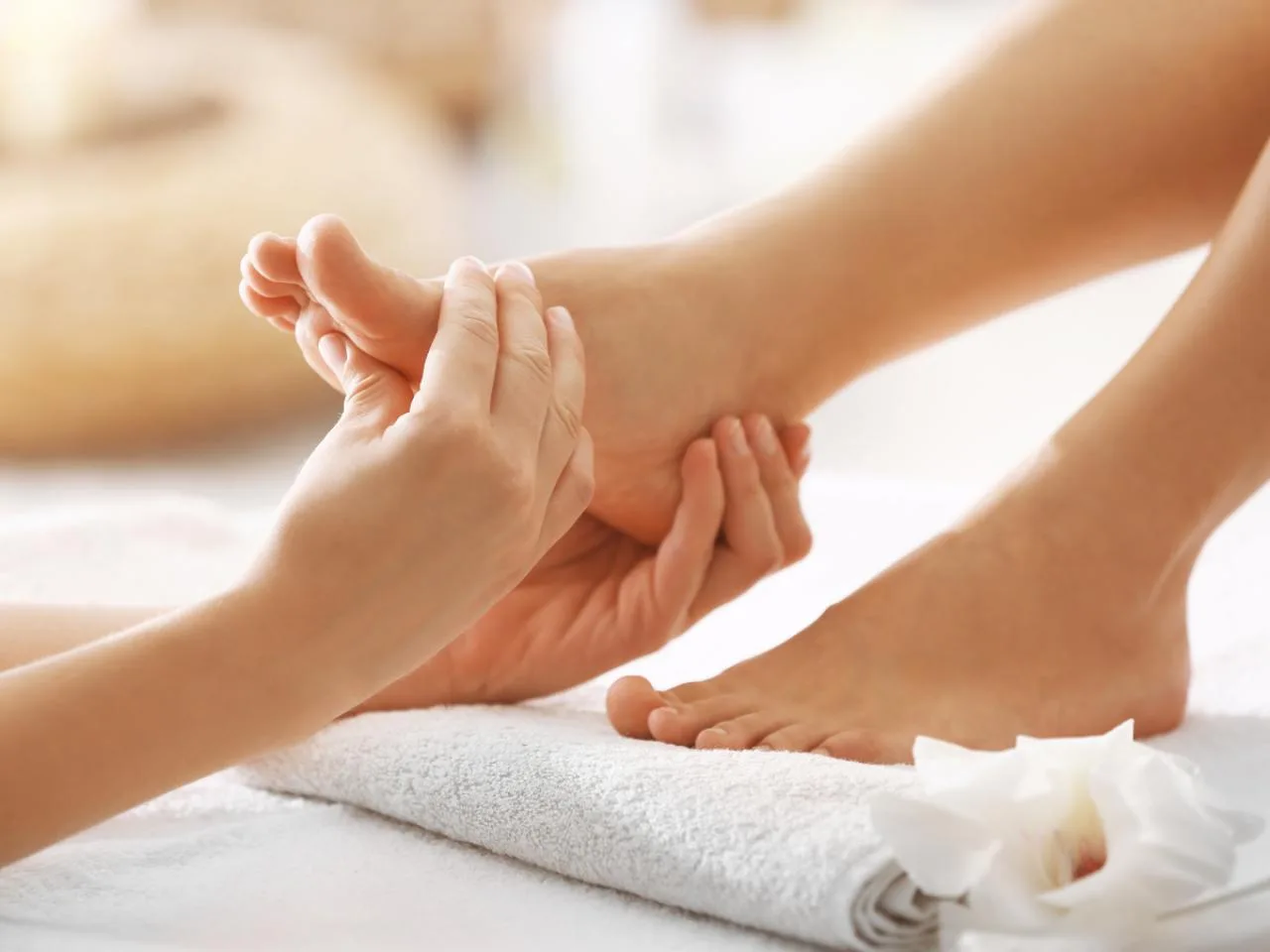 Verzorgende Complete Pedicure met Gel Nagellak in La Digue