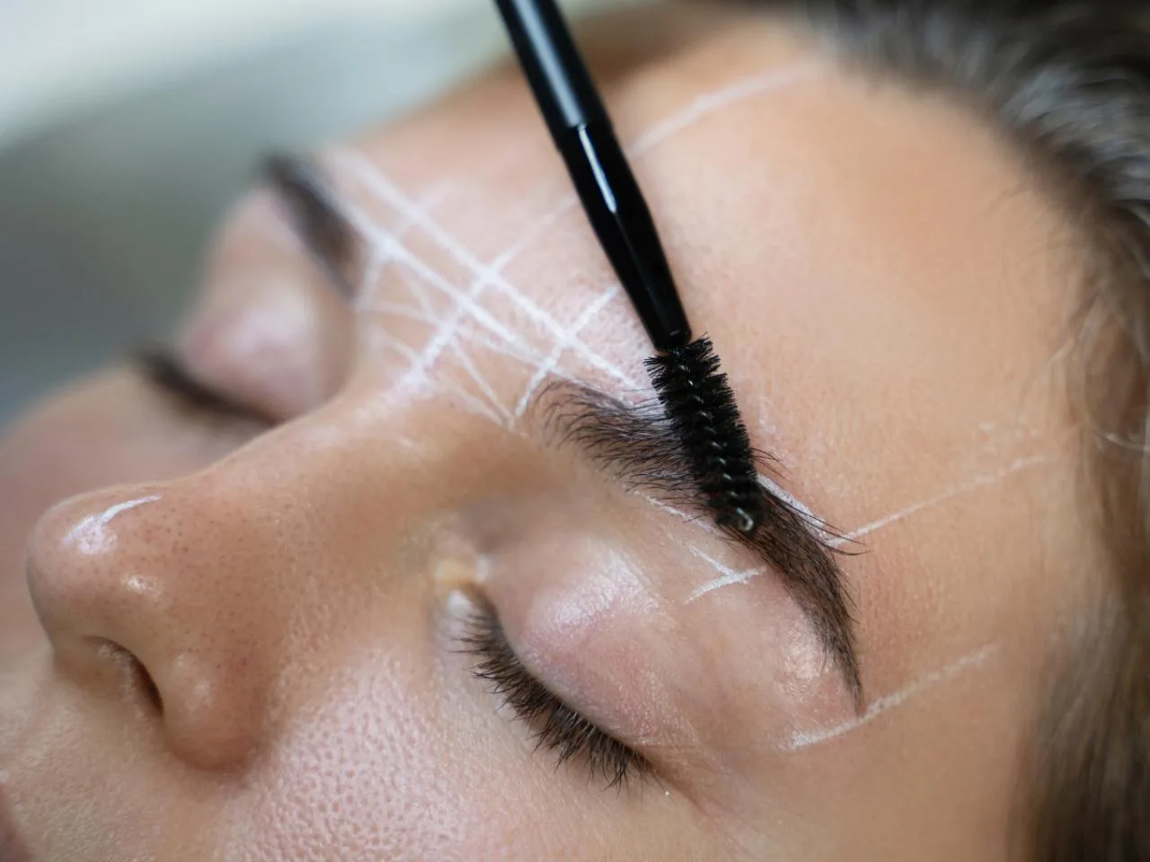 Épilation des sourcils à la cire à La Digue