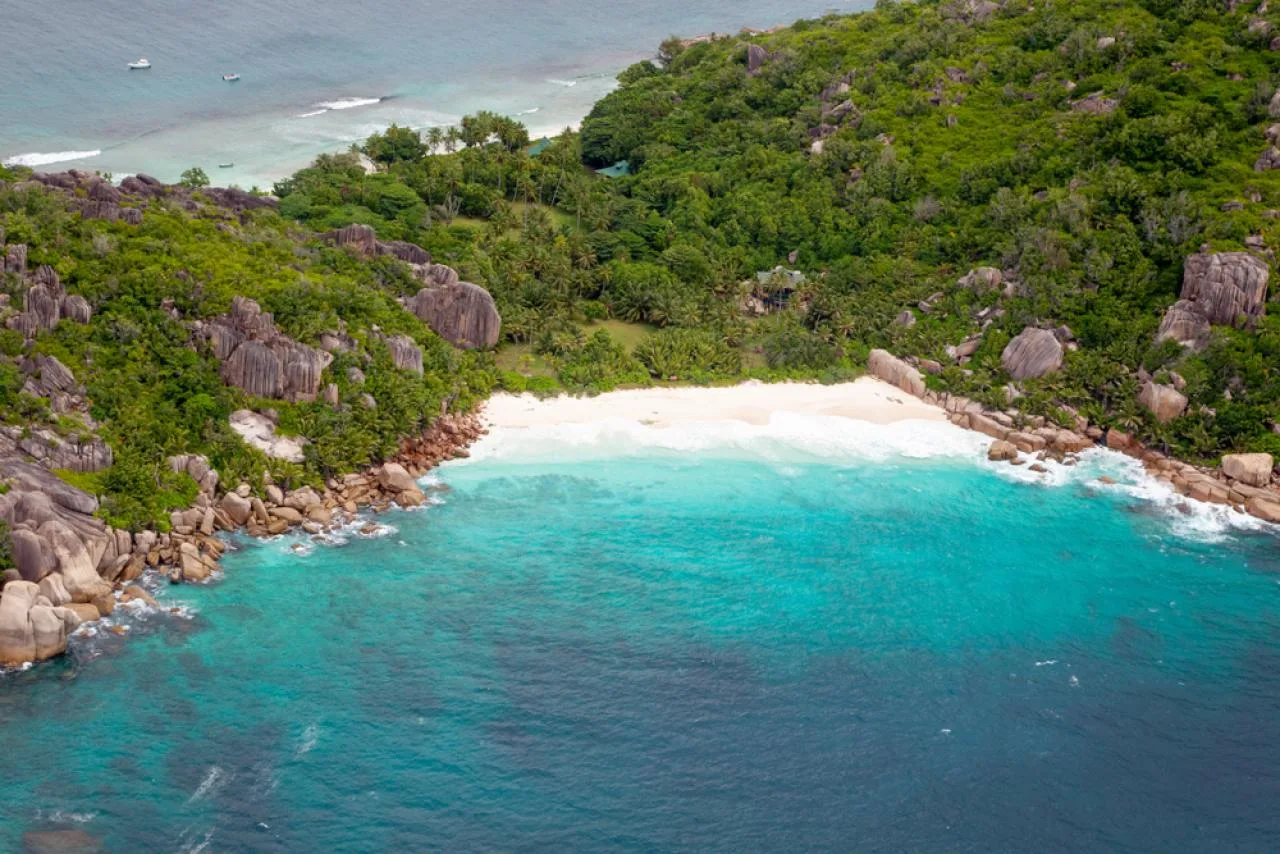 Private snorkeling tour to Small & Big Sister and Felicite island