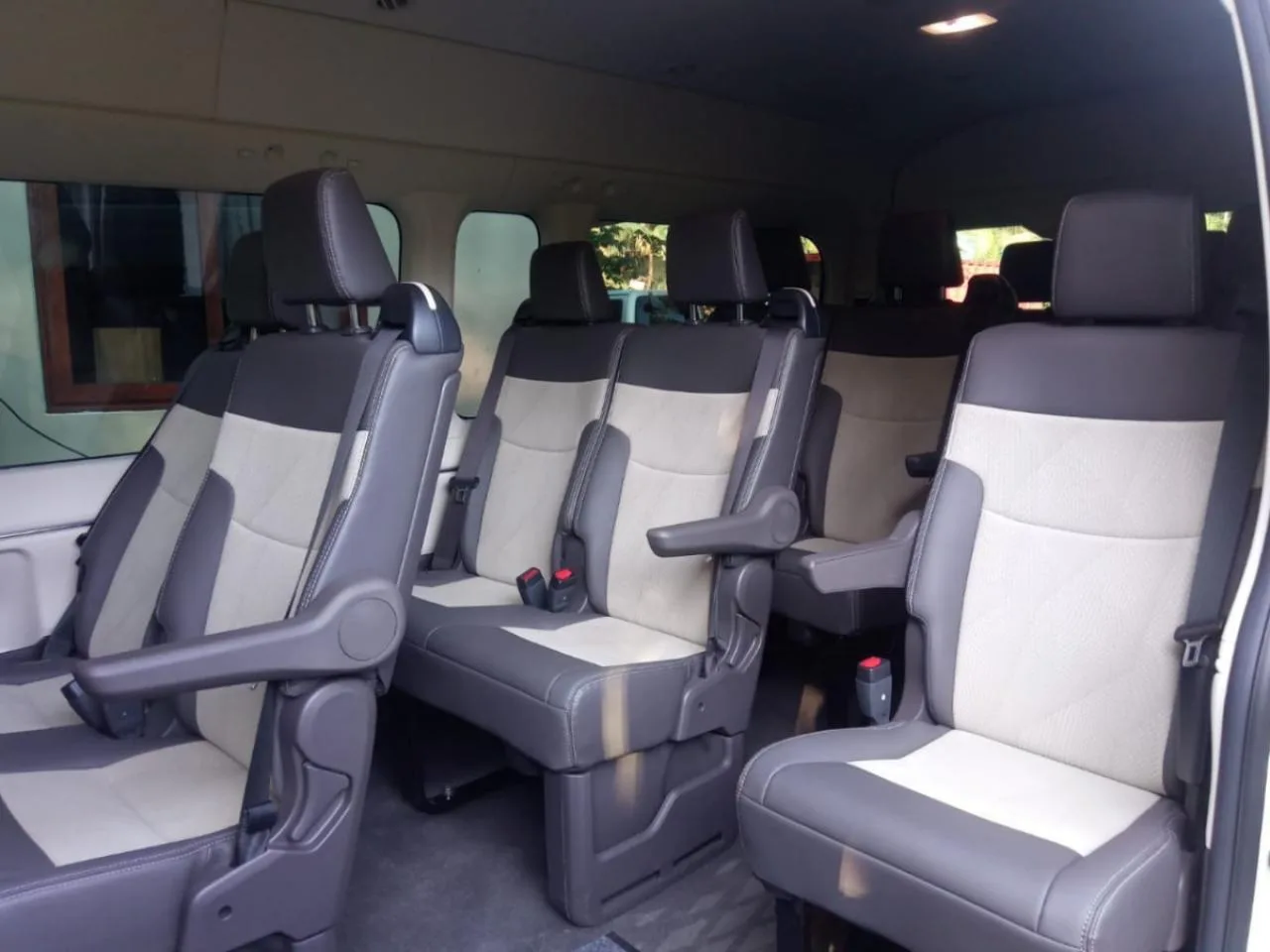 Airport Transfer to Southern Mahé (Anse Royale/Baie Lazare)