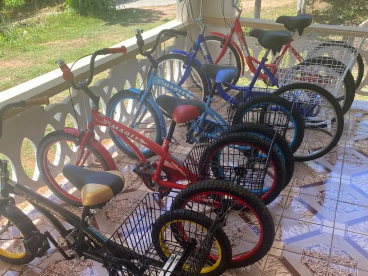 Location d'un tricycle pour 1 jour - Île de La Digue