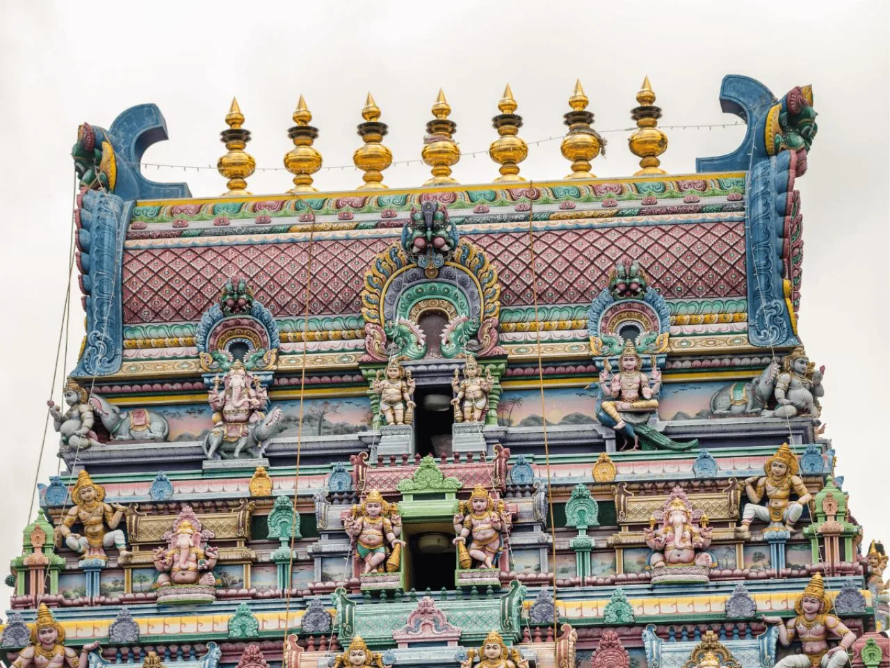 Half-Day Tour Around North Mahe | 5-8 people