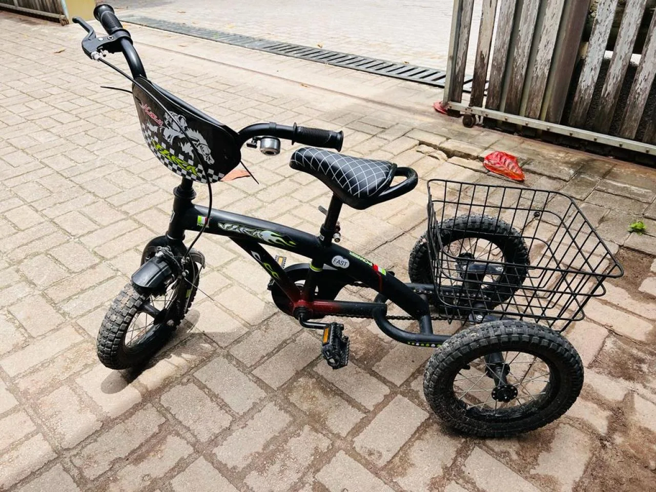 Ilha de La Digue - Aluguer de Triciclo Infantil por 1 dia - Bicicleta de 3 rodas