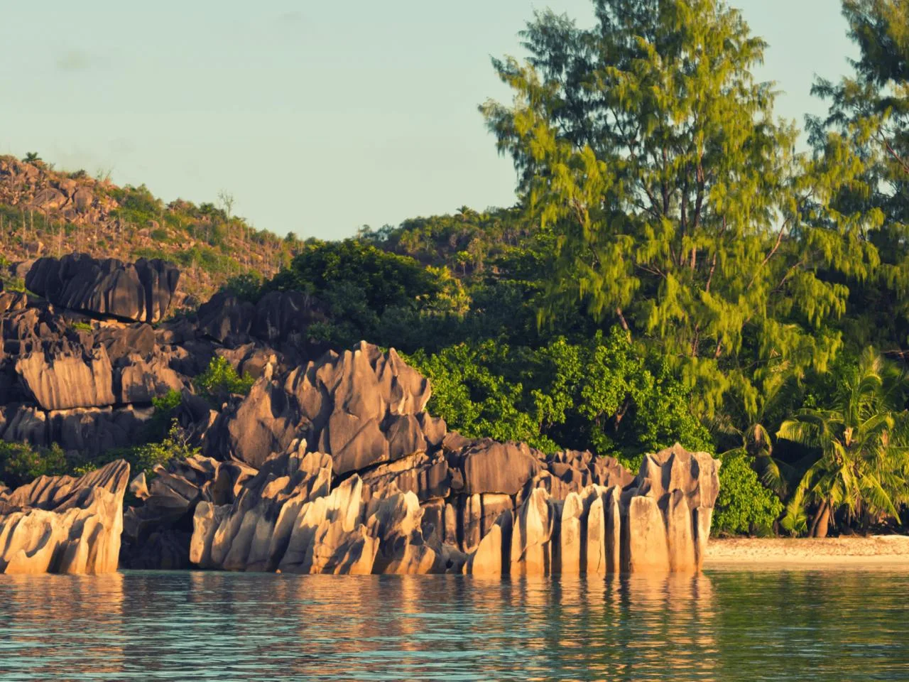 Ganztägige Tour zu Curieuse & St Pierre ab Praslin