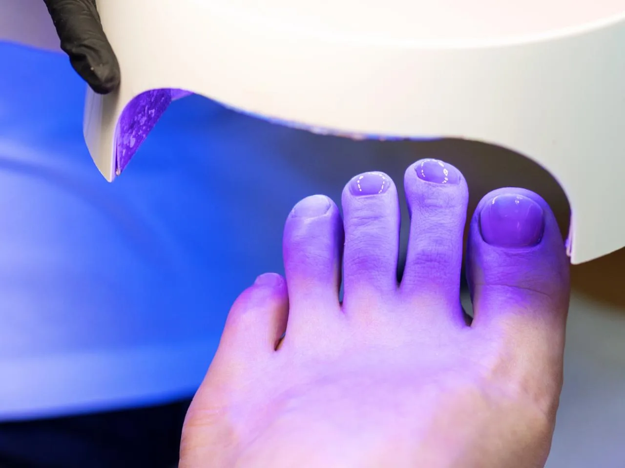 Ekspresowy pedicure z lakierem hybrydowym na La Digue