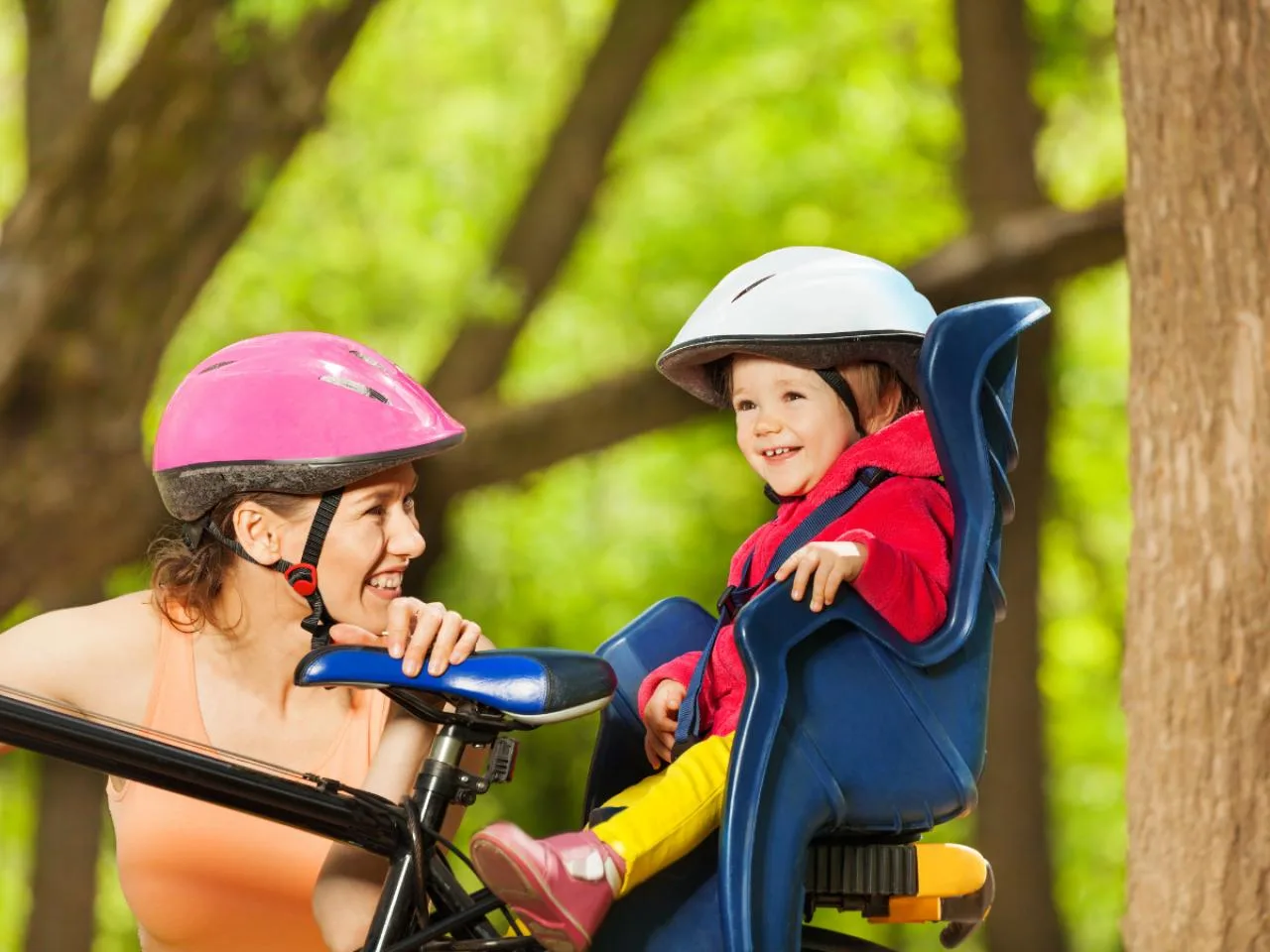 Bicicleta com Cadeira Infantil para o Dia